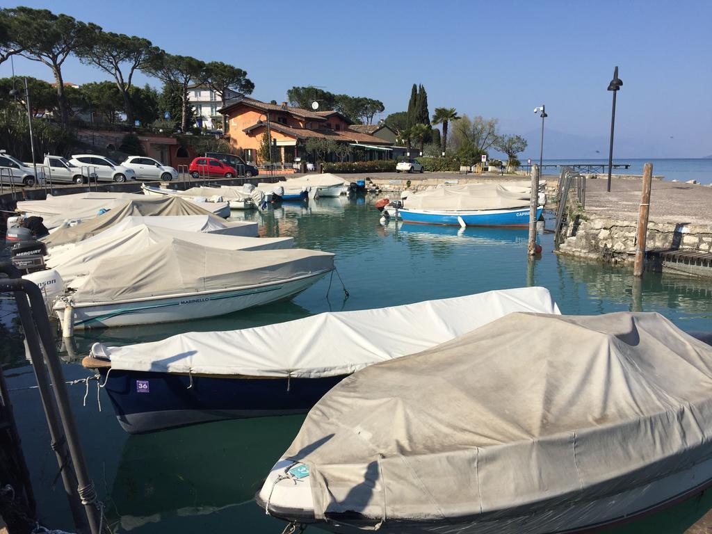 Casa Mary Due - Trilocale Con Giardino Privato A Due Passi Dal Lago Sirmione Dış mekan fotoğraf