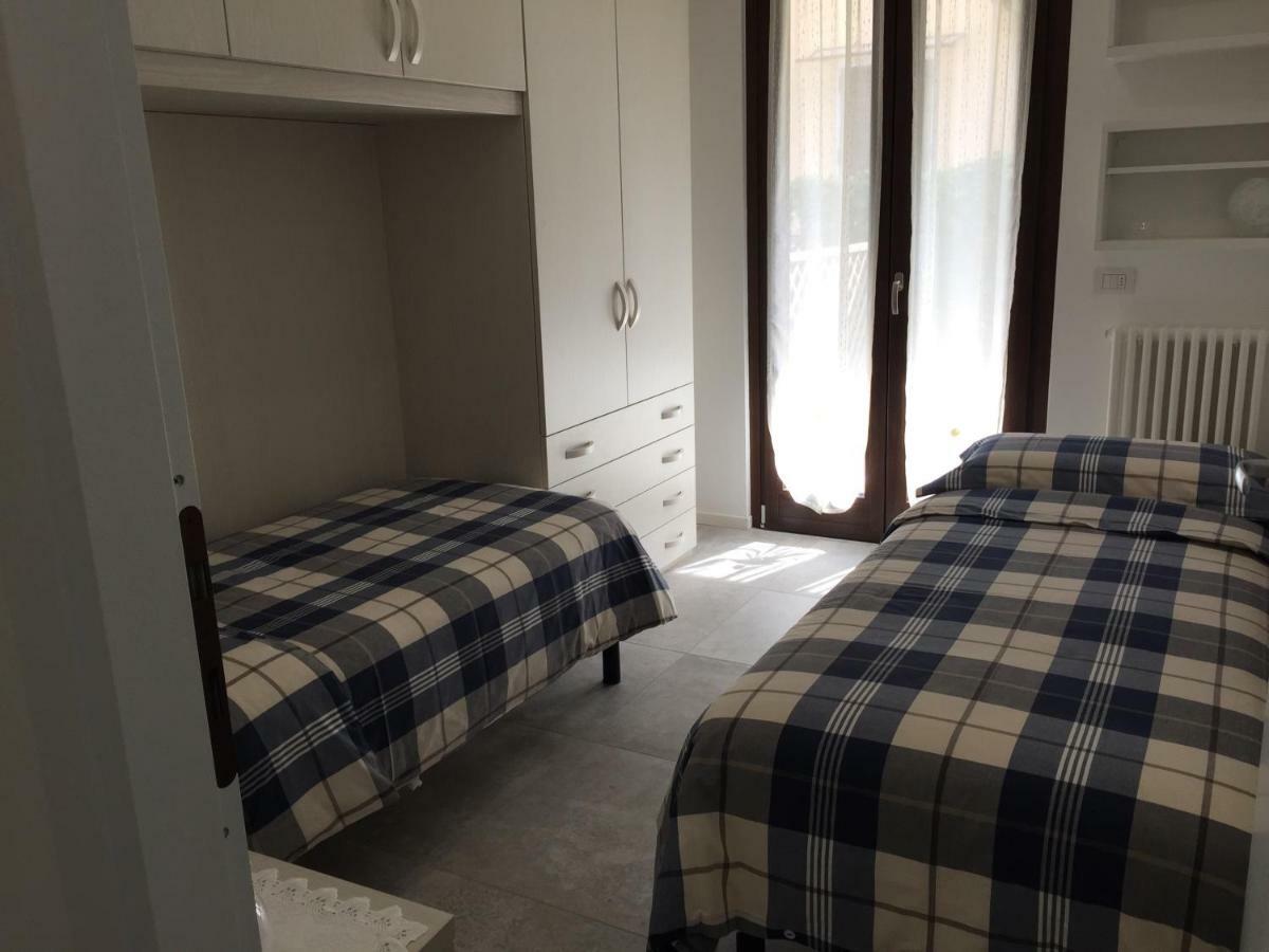 Casa Mary Due - Trilocale Con Giardino Privato A Due Passi Dal Lago Sirmione Dış mekan fotoğraf