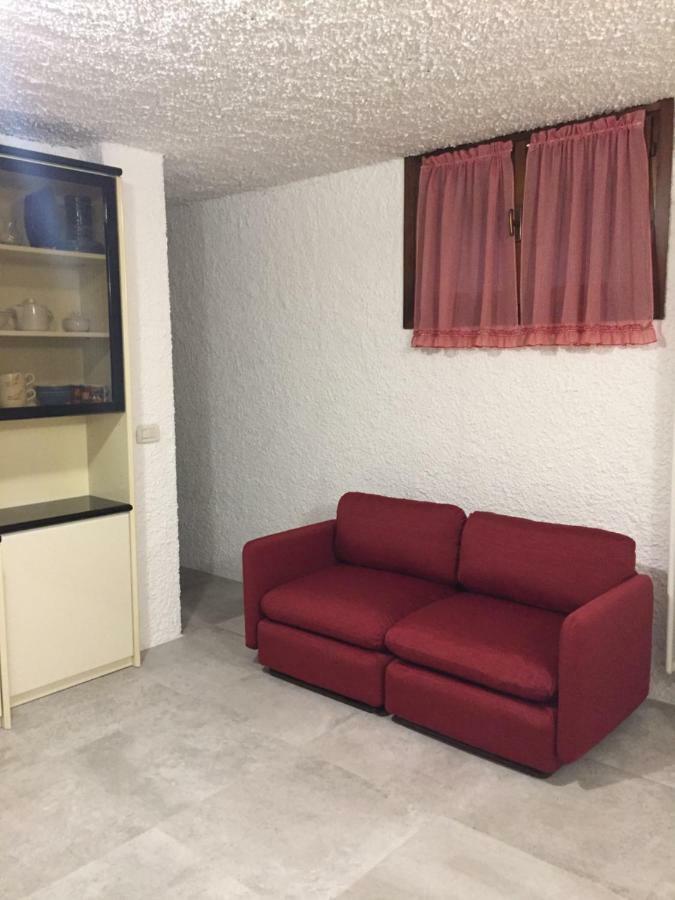 Casa Mary Due - Trilocale Con Giardino Privato A Due Passi Dal Lago Sirmione Dış mekan fotoğraf